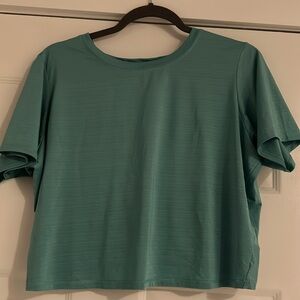 BNWT Fabletics crop top